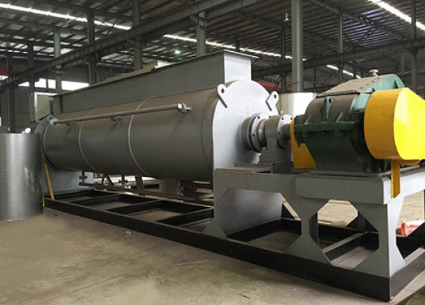 Disc-type sludge dryer
